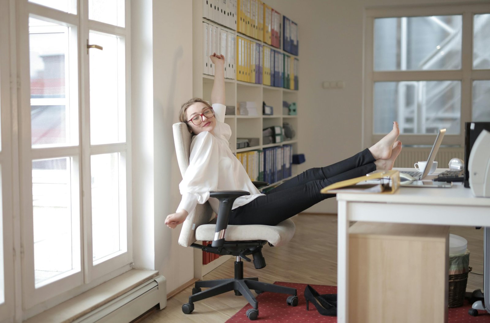beneficios de una silla ergonómica para oficina