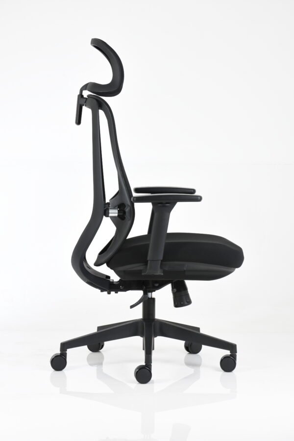 Silla Oficina BM 8300 N - OM Mobiliario Silla ejecutiva 8300 N - Negra