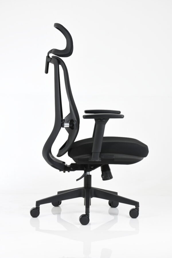 Silla Oficina BM 8300 N - OM Mobiliario Silla ejecutiva 8300 N - Negra