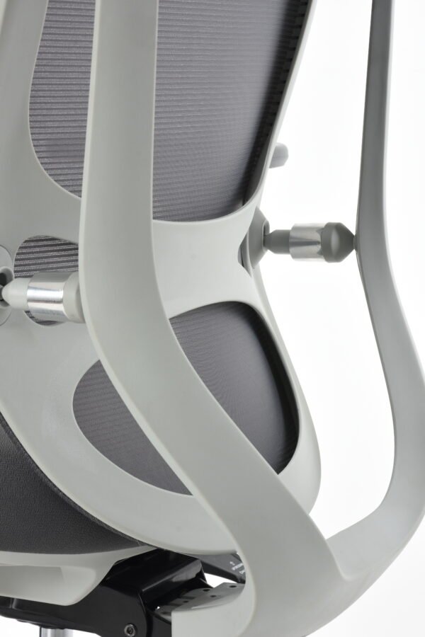 Silla oficina BM 8300 G - OM Mobiliario Silla ejecutiva 8300 G - Gris