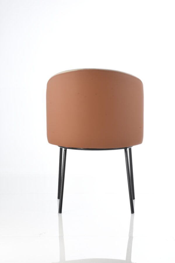 BM 1972 - OM Mobiliario - Silla residencial - 5 Silla para interiores. Base de patas fijas - BM 1972
