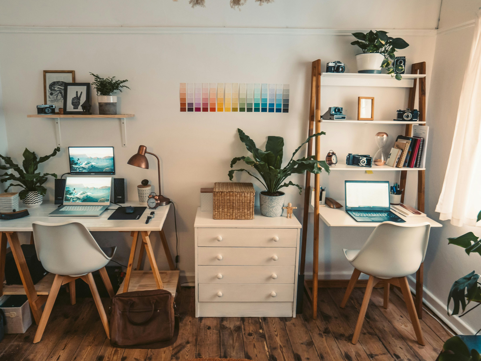 Cómo decorar tu oficina en casa con poco presupuesto (10 ideas fáciles)
