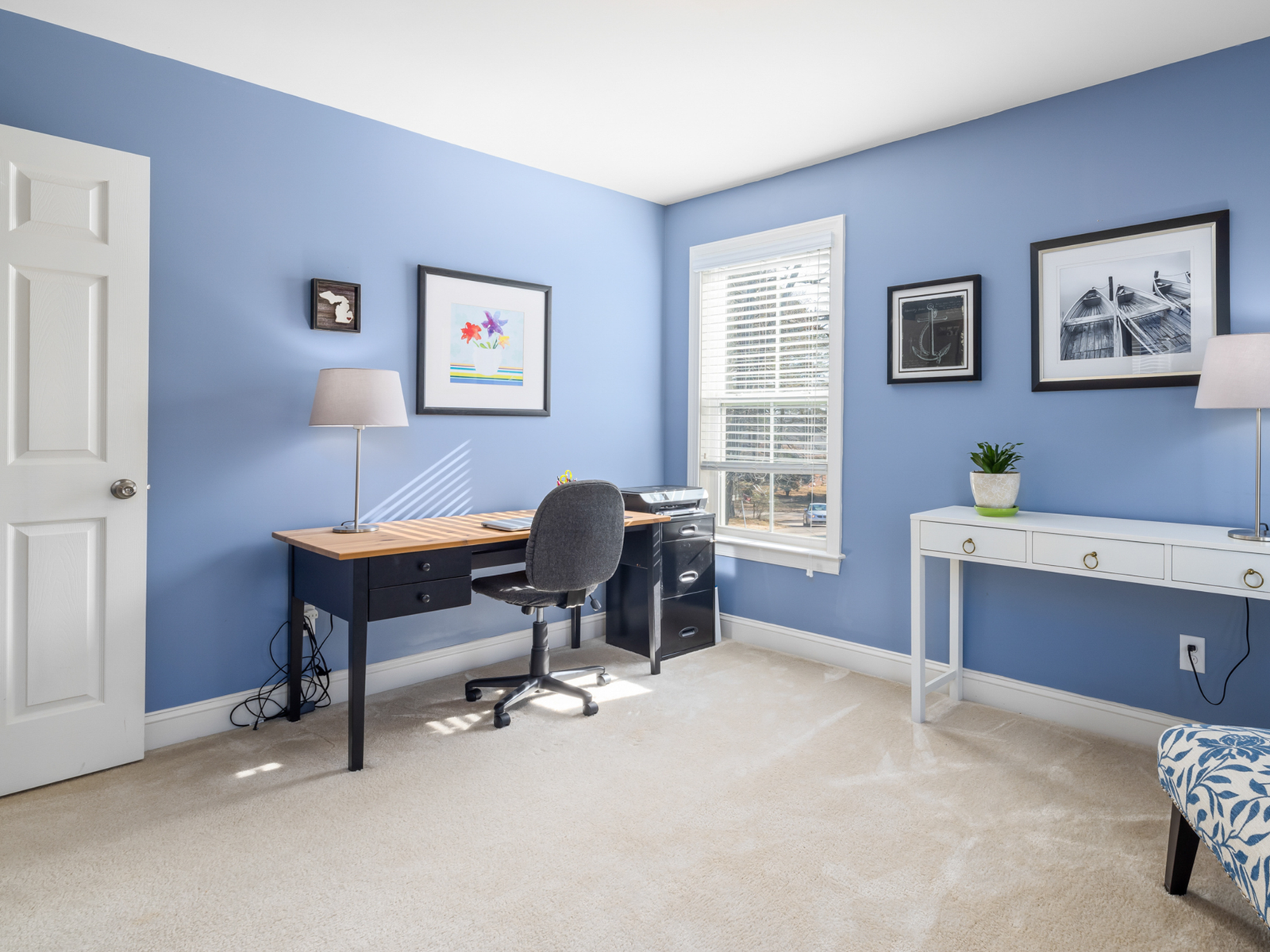 Cómo decorar tu oficina en casa con poco presupuesto (10 ideas fáciles)
